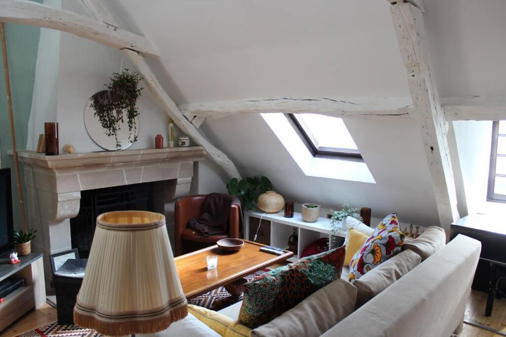 Charmant Appartement Vieux Tours Exterior photo